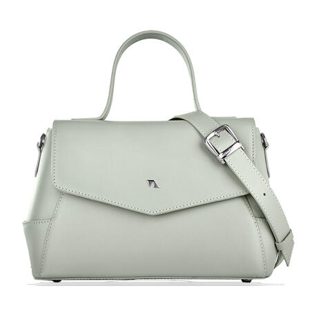 Untitled Bestseller Design for Mashhad Leather Portfolio Description (Final and Objective) This bag was designed for the Mashhad Leather brand. Upon entering the market, this model became one of their bestsellers in mass production volume, demonstrating the design'